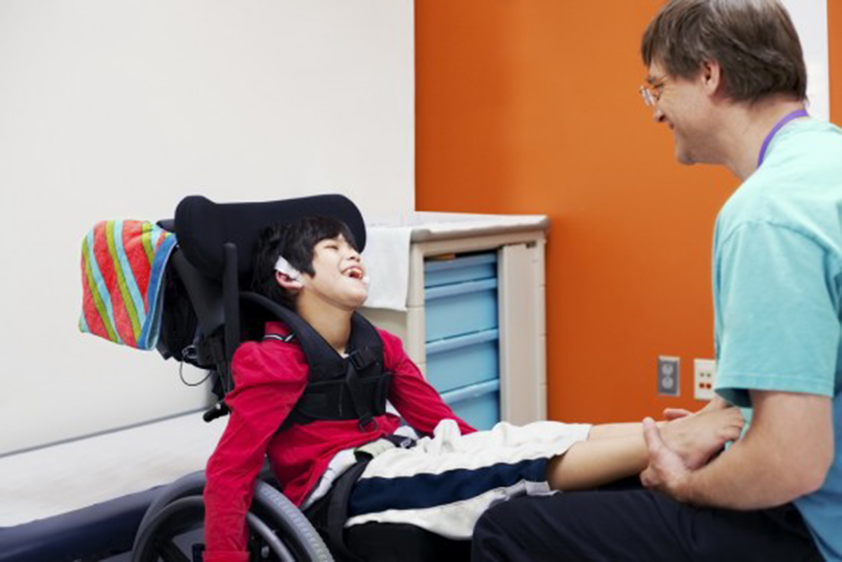https://familyrehabcare.com/wp-content/uploads/2023/10/cerebral-palsy-doctor.jpg
